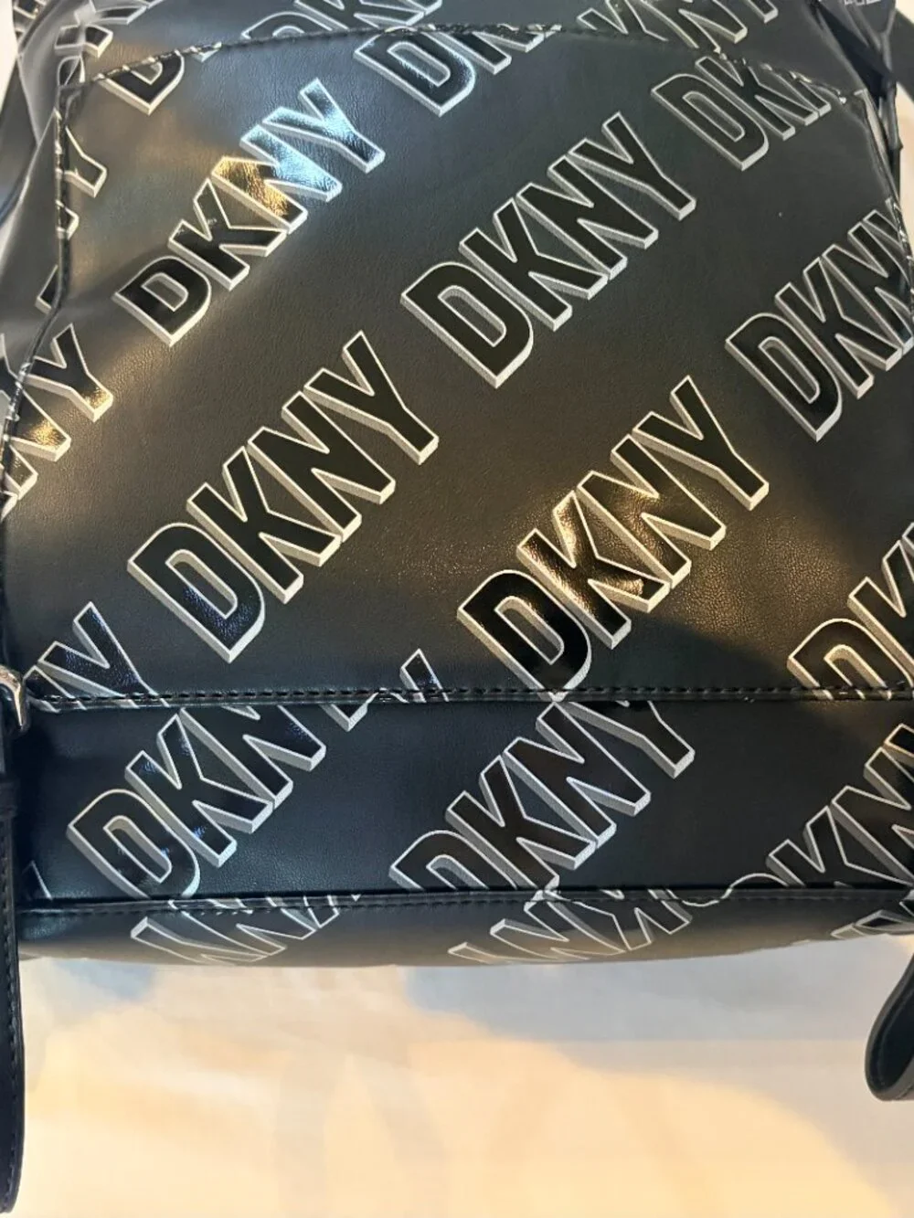 *Brand NEW* DKNY Tilly Foldover Backpack Black & White